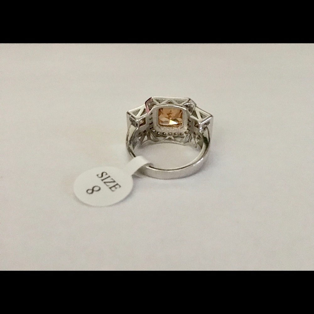 Beautiful statement cocktail ring - Picture 2 of 4